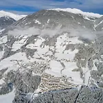 Chalet In Neukirchen By The Area Neukirchen am Großvenediger